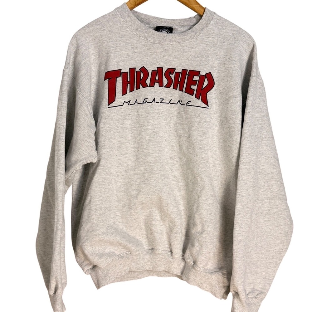THRASHER MAGAZINE Sweatshirt Crewneck Gray Red Logo Men's Medium‎